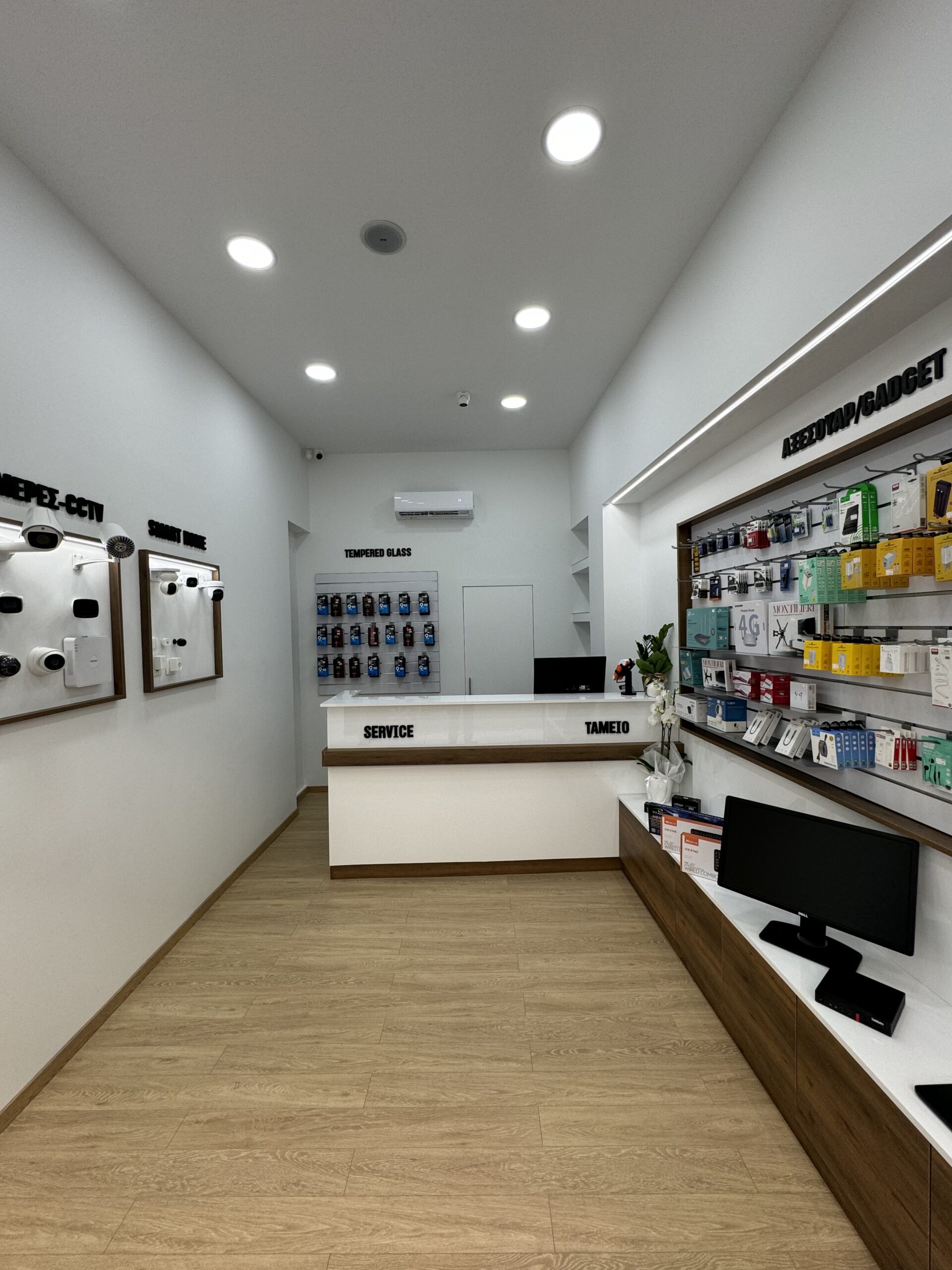 KoutsioubasStore Inside2 Scaled